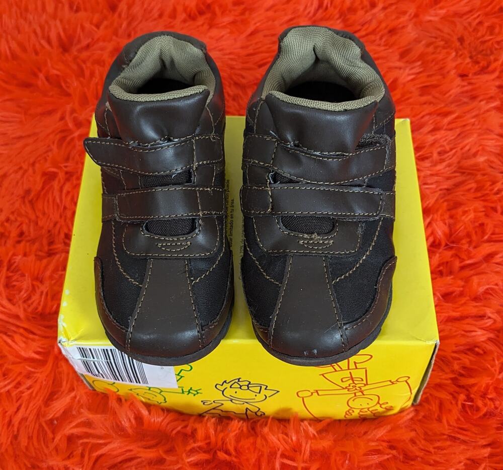 NWT Smart Fit Boys Aiden Brown Velcro Casual Fashion Sneakers 11.5